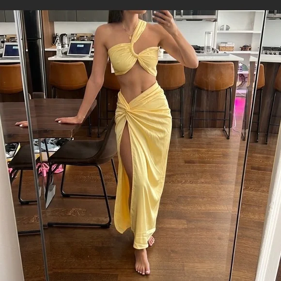 PETRA SET MARIGOLD SIZE 0 worn once then dry cleaned - Picture 2 of 3